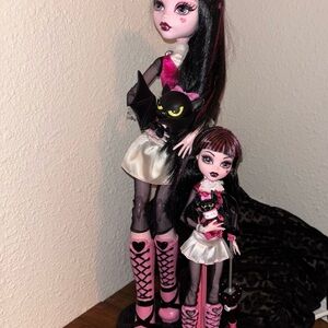 Monster High Pink and Black Doll Set